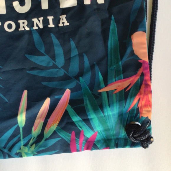 HOLLISTER TROPICAL NYLON SACK PACK BACKPACK - Picture 6 of 9